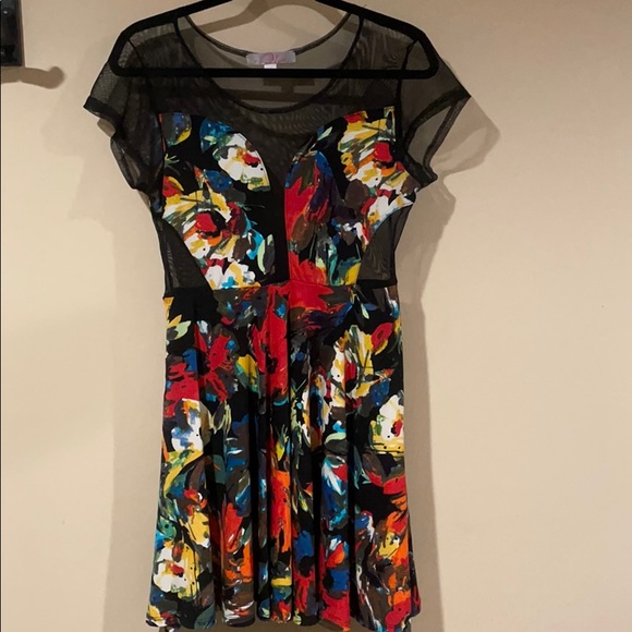 Spring dress - Picture 1 of 3